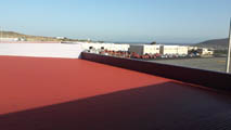 Fachada y cubierta en Aeropuerto de Tenerife.<br>Doblaje de cubierta de chapa. Cubierta de chapa prelacada perfilada