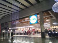 Supermercado Lidl en centro comercial Isla Azul de Madrid.<br>Revestimiento de Fachadas. Fachada Panel Composite
