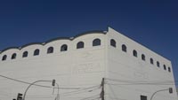 Bodega en Corral de Almaguer (Toledo).<br> Montaje de cubiertas. Chapa curva