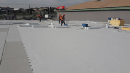 Supermercado Lidl en Boadilla del Monte (Madrid).<br>Cubierta tipo deck. Cubierta deck con lámina sintética de TPO