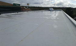 Supermercado Lidl en Boadilla del Monte (Madrid).<br>Cubierta tipo deck. Cubierta deck con lámina sintética de TPO