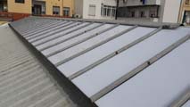 Sustitución lucernarios nave industrial en Madrid.<br> Lucernarios de Cubiertas. Lucernario Policarbonato Celular Plano