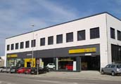 Concesionario Opel en Sant Boi de Llobregat (Barcelona)<br>Fachada panel sándwich. Panel sándwich de fachada