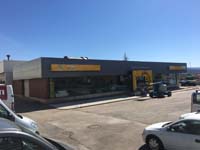 Concesionario Opel en Teruel.<br>Revestimiento de fachadas. Fachada de panel sándwich