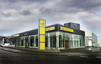 Concesionario Opel en Avilés (Asturias)<br>Revestimiento de fachadas. Fachada de panel sándwich