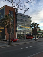 Concesionario Opel en Mataró (Barcelona)<br>Revestimiento de fachada panel sándwich