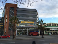 Concesionario Opel en Mataró (Barcelona)<br>Revestimiento de fachada panel sándwich