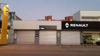 Concesionario Renault en Torrijos (Toledo).<br>Revestimiento de fachadas. Panel sándwich metálico