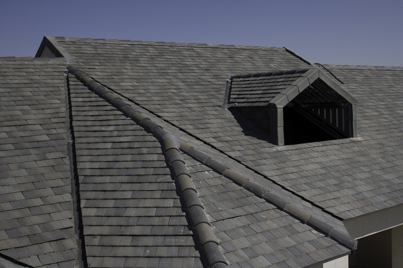 Diseño, mantenimiento y funcionalidad una | casa por el tejado